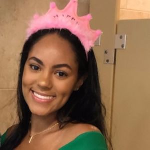 Meet your Posher, Michaela